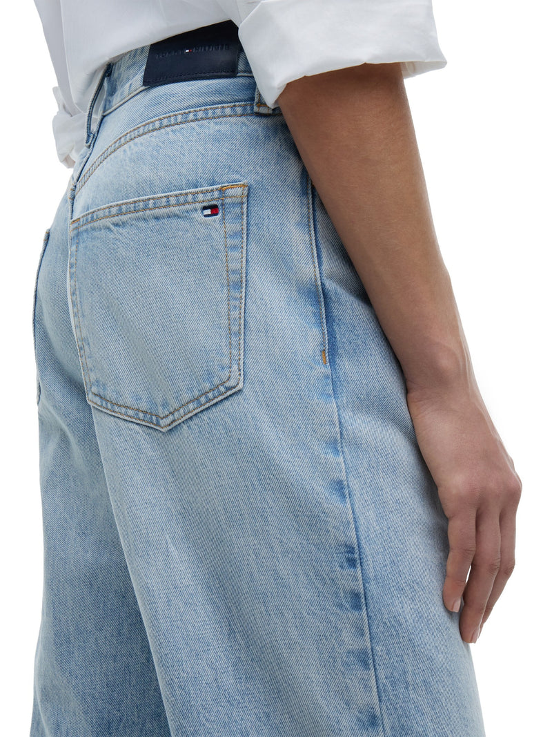 Mid Rise Light Wash Loose Straight Jeans