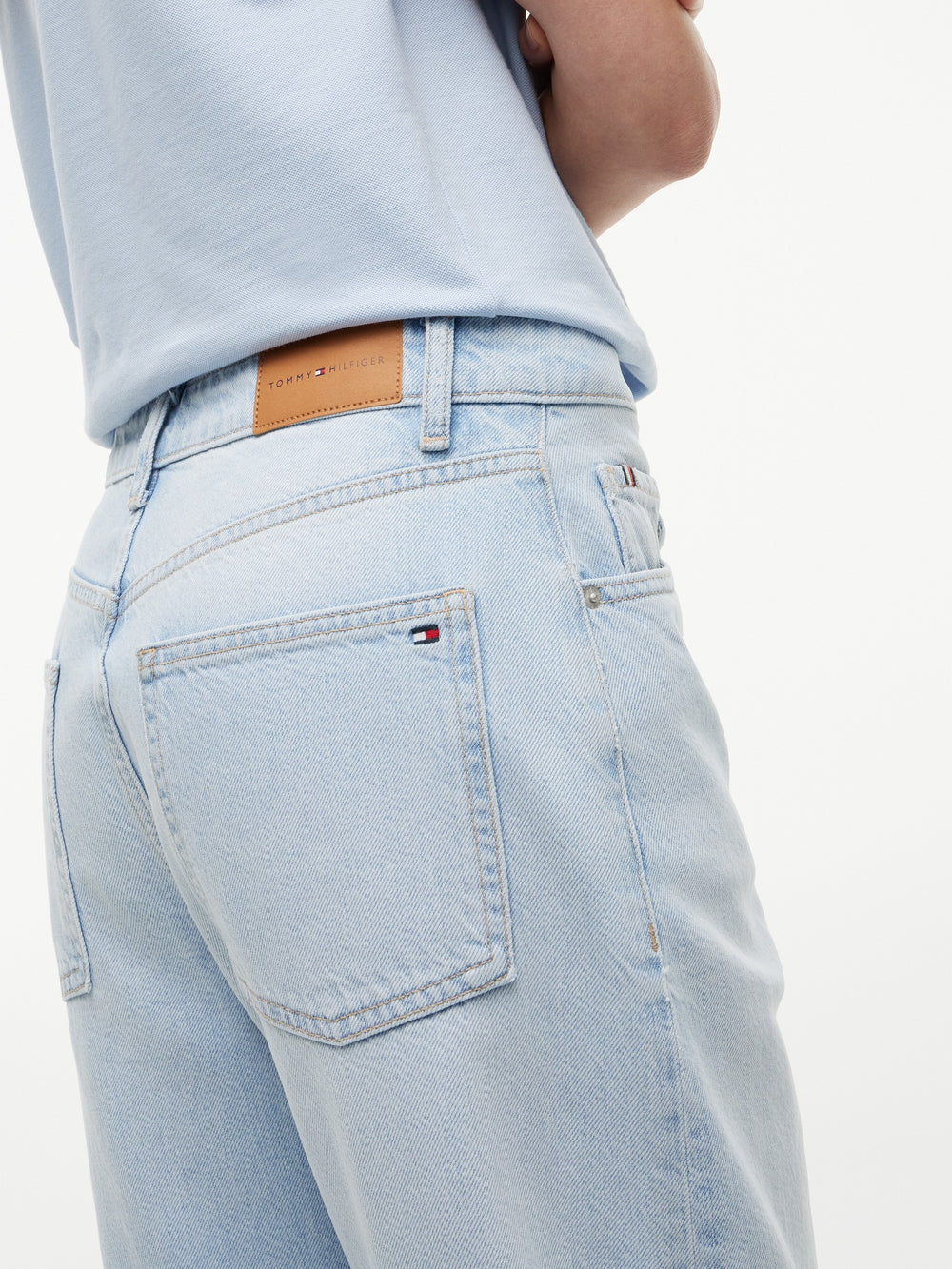 Mid Rise Light Wash Stretch Barrel Jeans