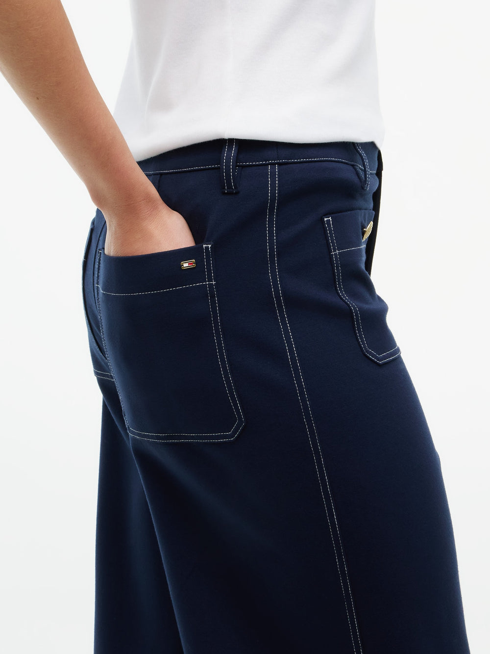 Women Solid Straight Fit Track Pant
