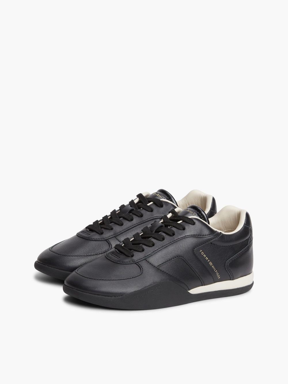 Women Vintage Low Profile Sneaker