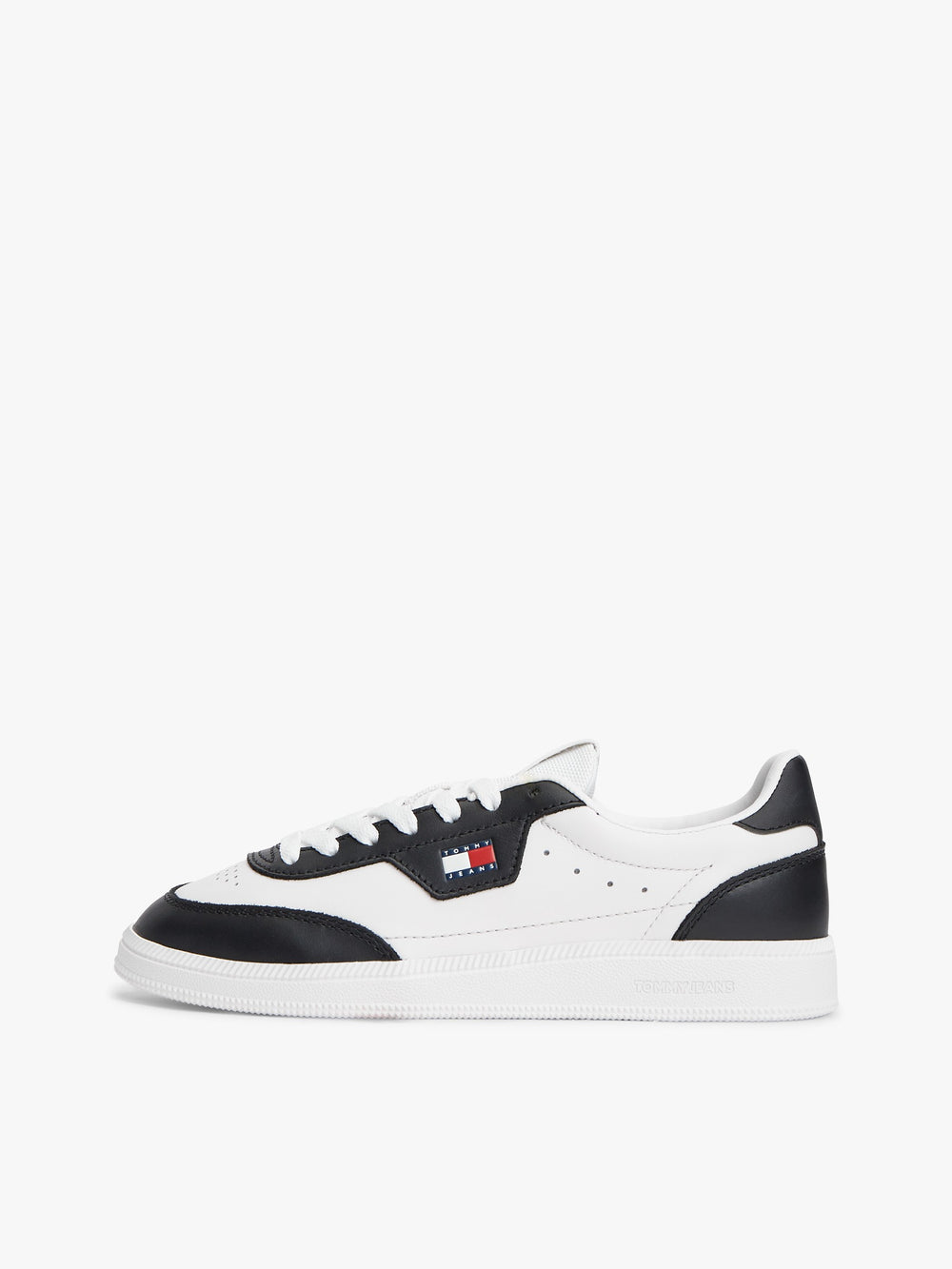 Women Essential Low Profile Sneaker