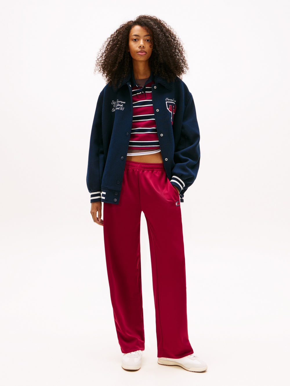 Women Solid Straight Fit Track Pant