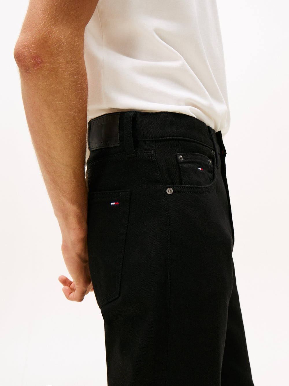 Men Otis Regular Straight Clean Black Jeans