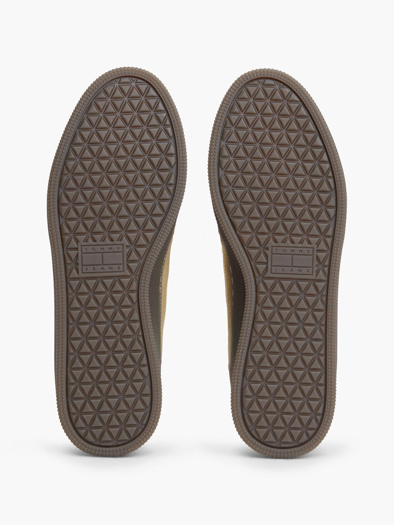Men Suede Low Profile Sneaker
