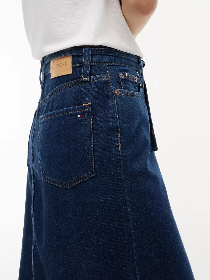 Women Solid Slim Fit Skirt