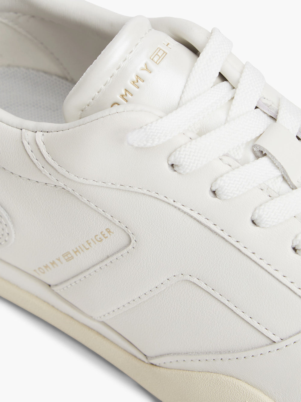 Women Vintage Low Profile Sneaker