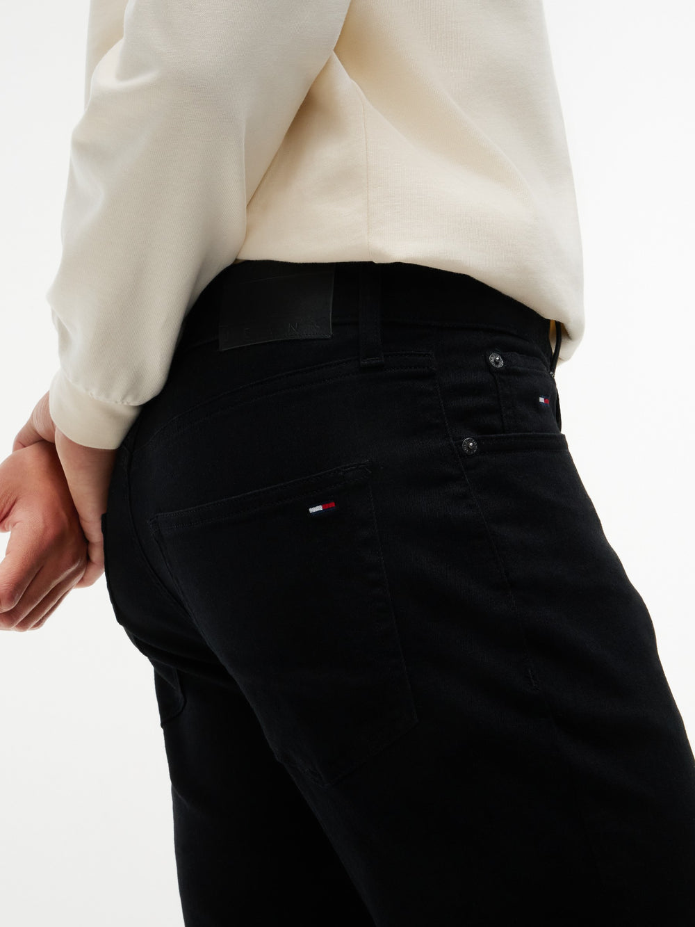 Men Scanton Slim Clean Black Jeans