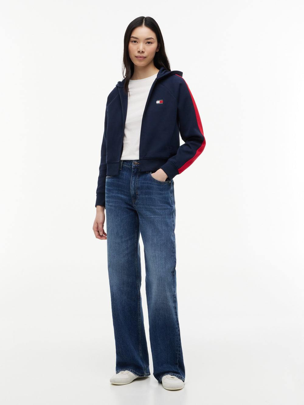 Women Mid Rise Mid Wash Stretch Relaxed Straight Jeans