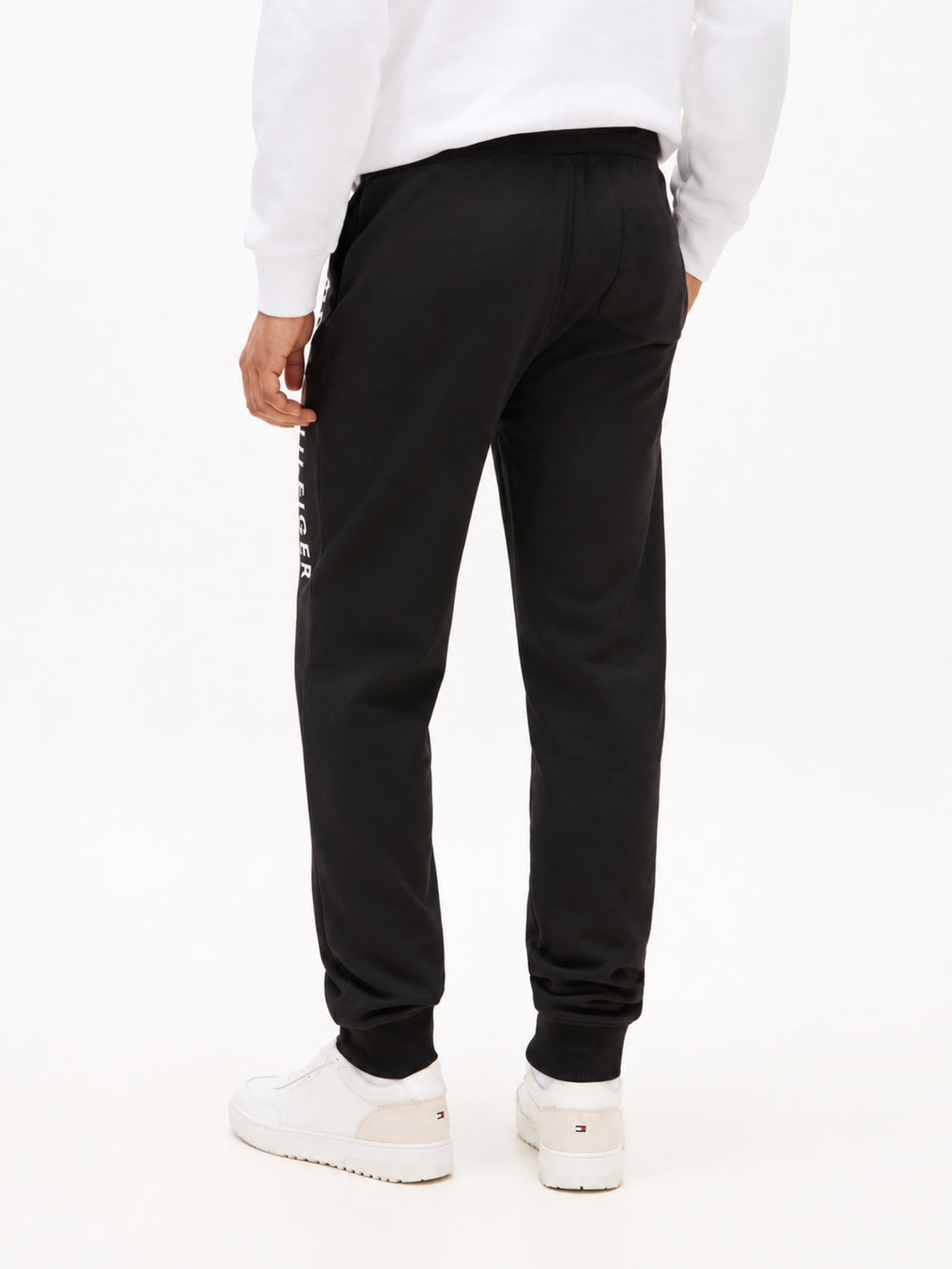 Men Regular Fit Track Pant