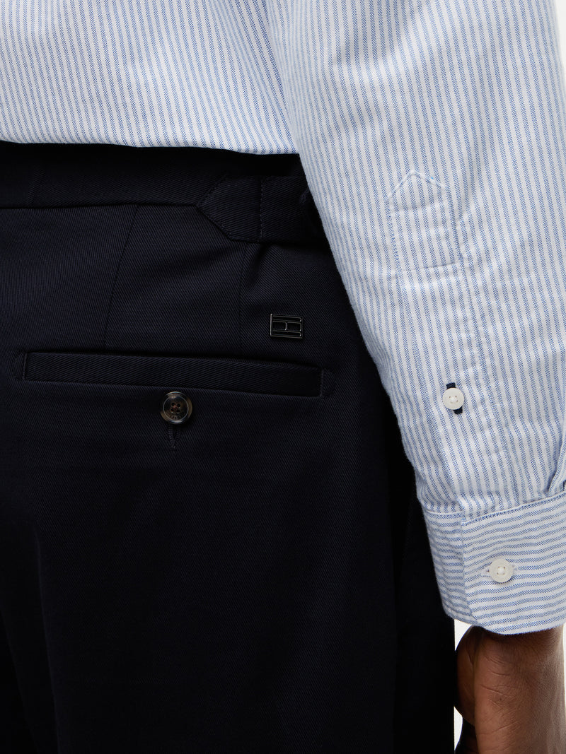 Relaxed Fit Pleated Twill Trouser