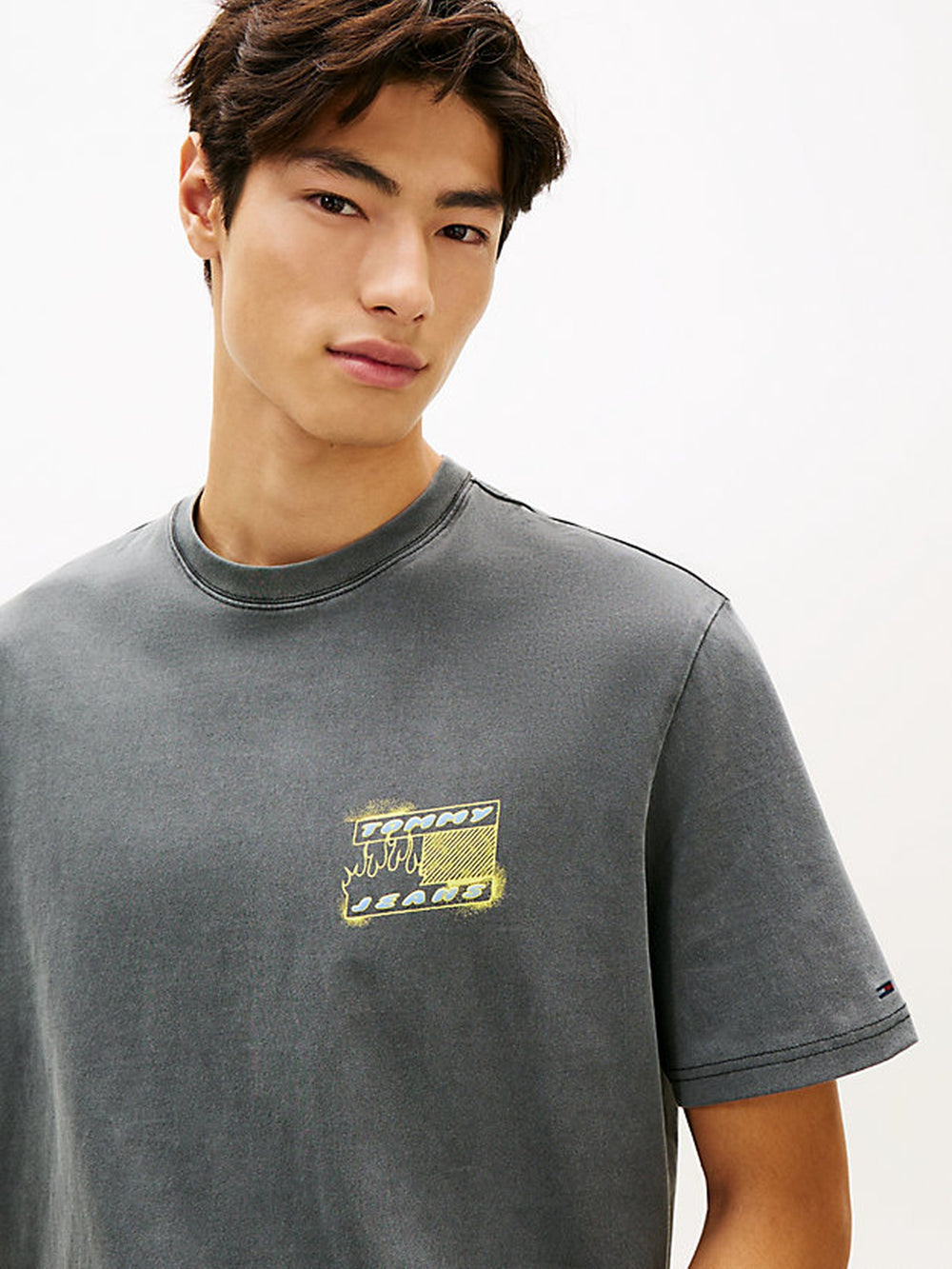 90S Fit Washed Back Graphic T-Shirt