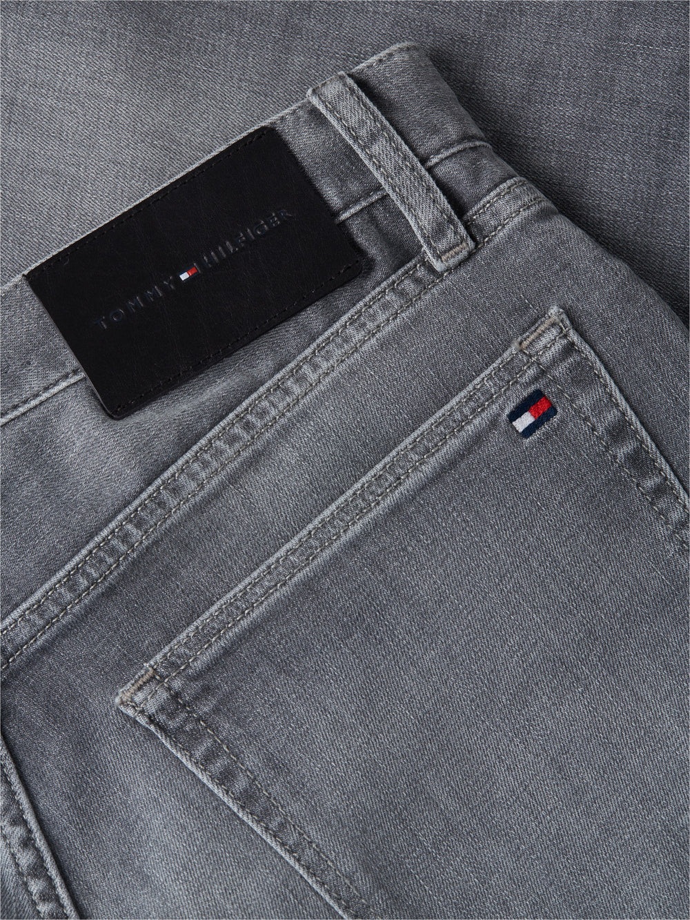 Men Bleecker Slim Tapered Mid Grey Jeans