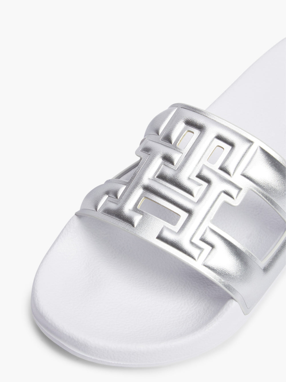 Women Th Cutout Slider