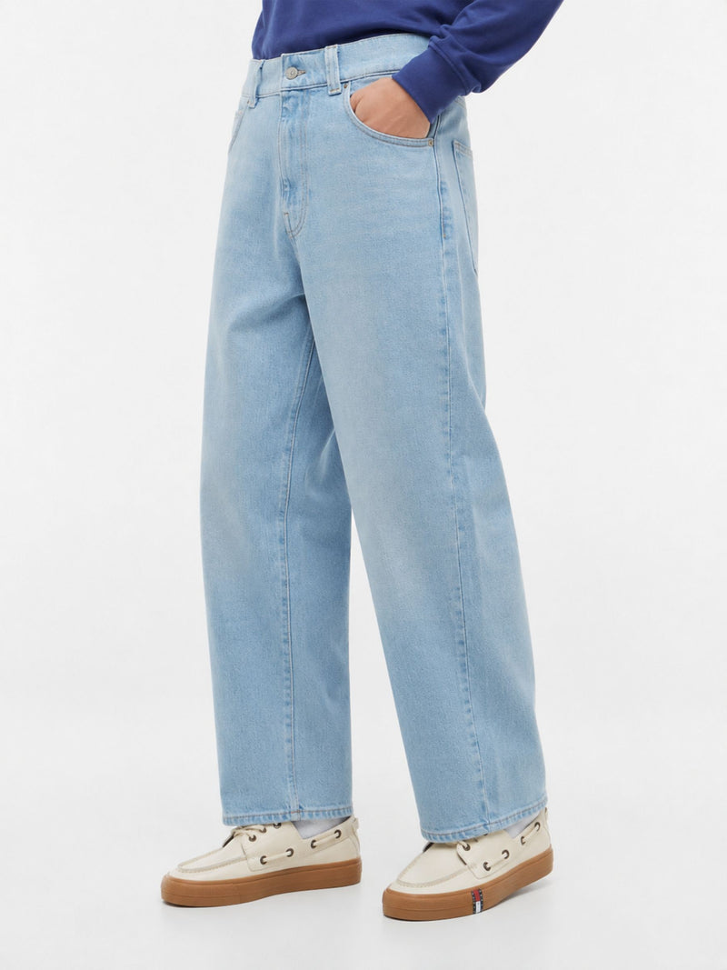 Ashton Barrel Light Wash Jeans