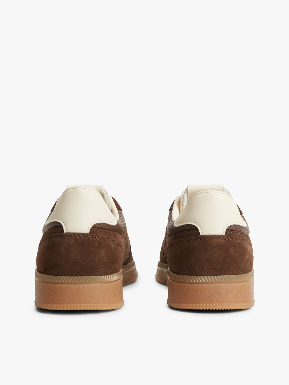 Men Suede Low Profile Sneaker