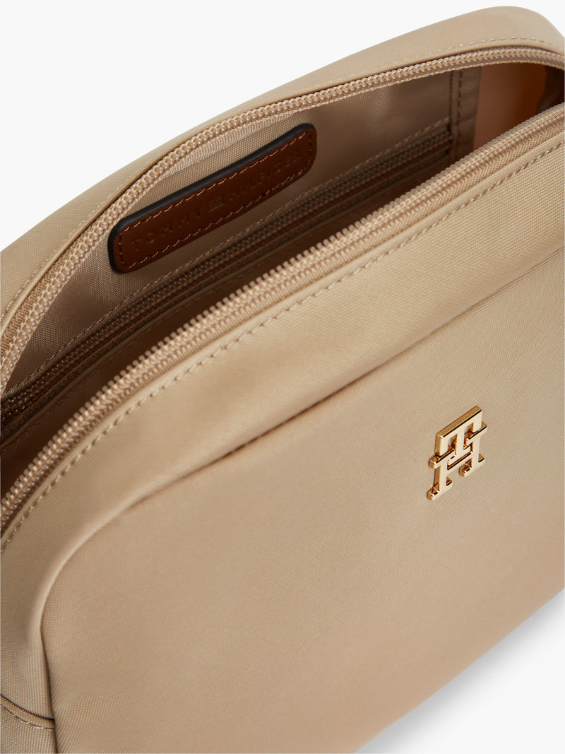 Solid Nylon Camera Bag