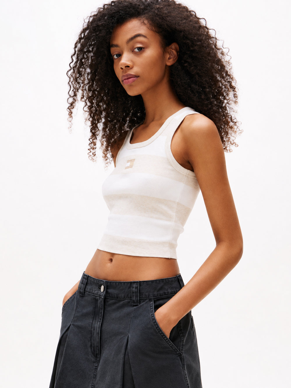 Sleeveless Cropped Fit Tank